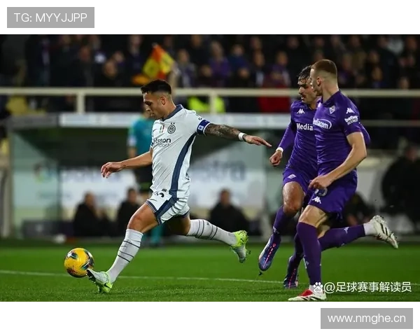 佛罗伦萨迎战强敌，比赛节奏加快引发球迷关注与讨论