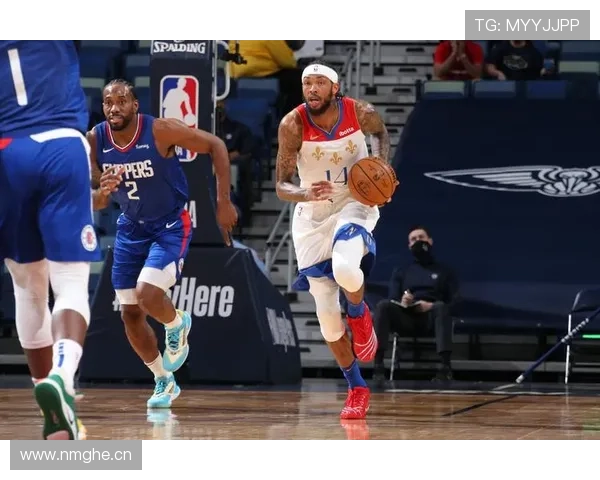 普里查德挡拆持球拉开空间 比上季三分更稳定