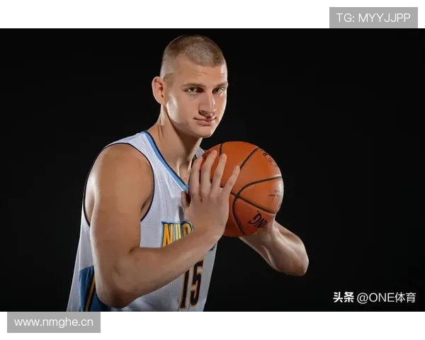 查尔斯·巴克利篮下强攻成季后赛突破关键，与约基奇内线对抗效率明显提升